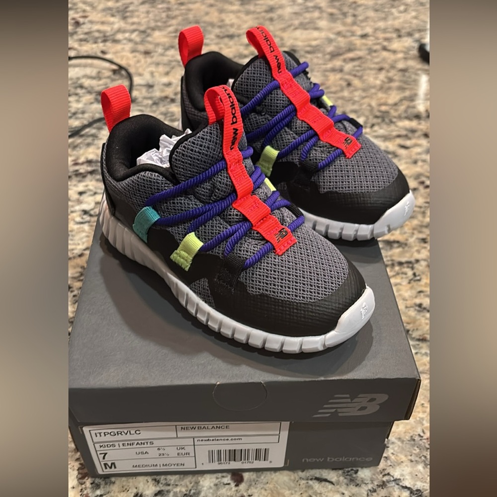 NEW New Balance Toddler/Kids Shoes - SIZE 7